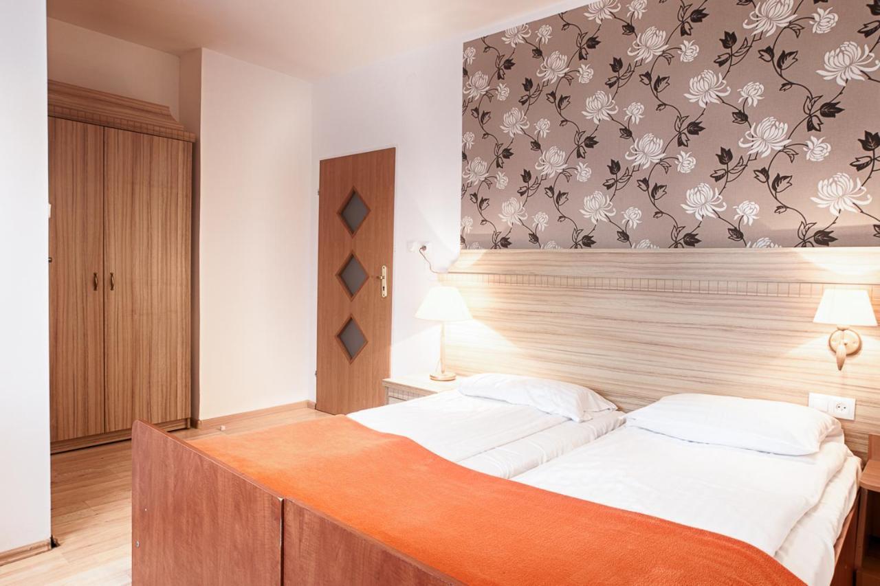 Pod Arkadami Otel Darlowko Dış mekan fotoğraf